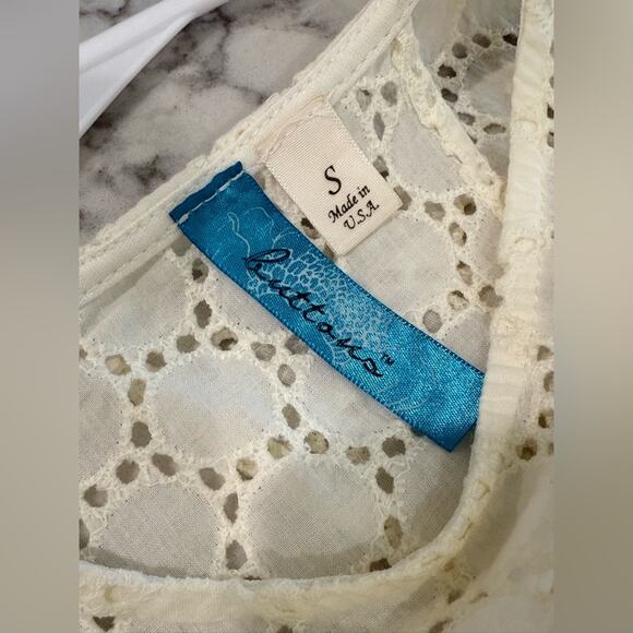 Cream‎ Ivory Eyelet Lace Open Back Sleeveless Top- Small - Picture 4 of 7